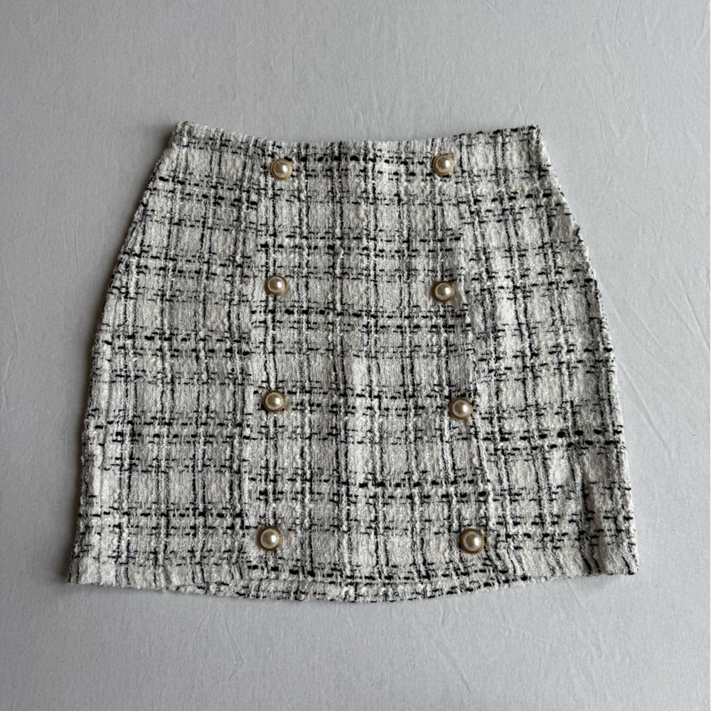 SHEIN Tweed Black and White Skirt With Gold Buttons